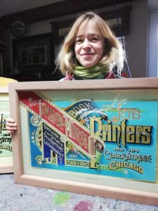 Camilla-Rose-signwriter-and-gilder