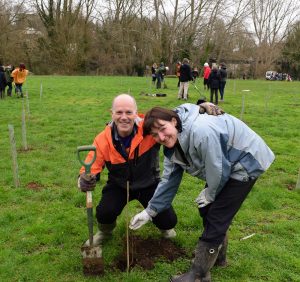 People planting trees